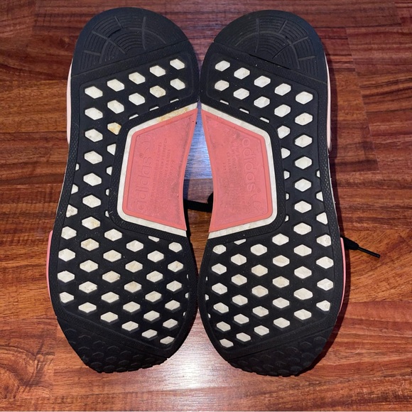 NMD R1 Women’s ‘Peach Pink’ - Picture 8 of 9